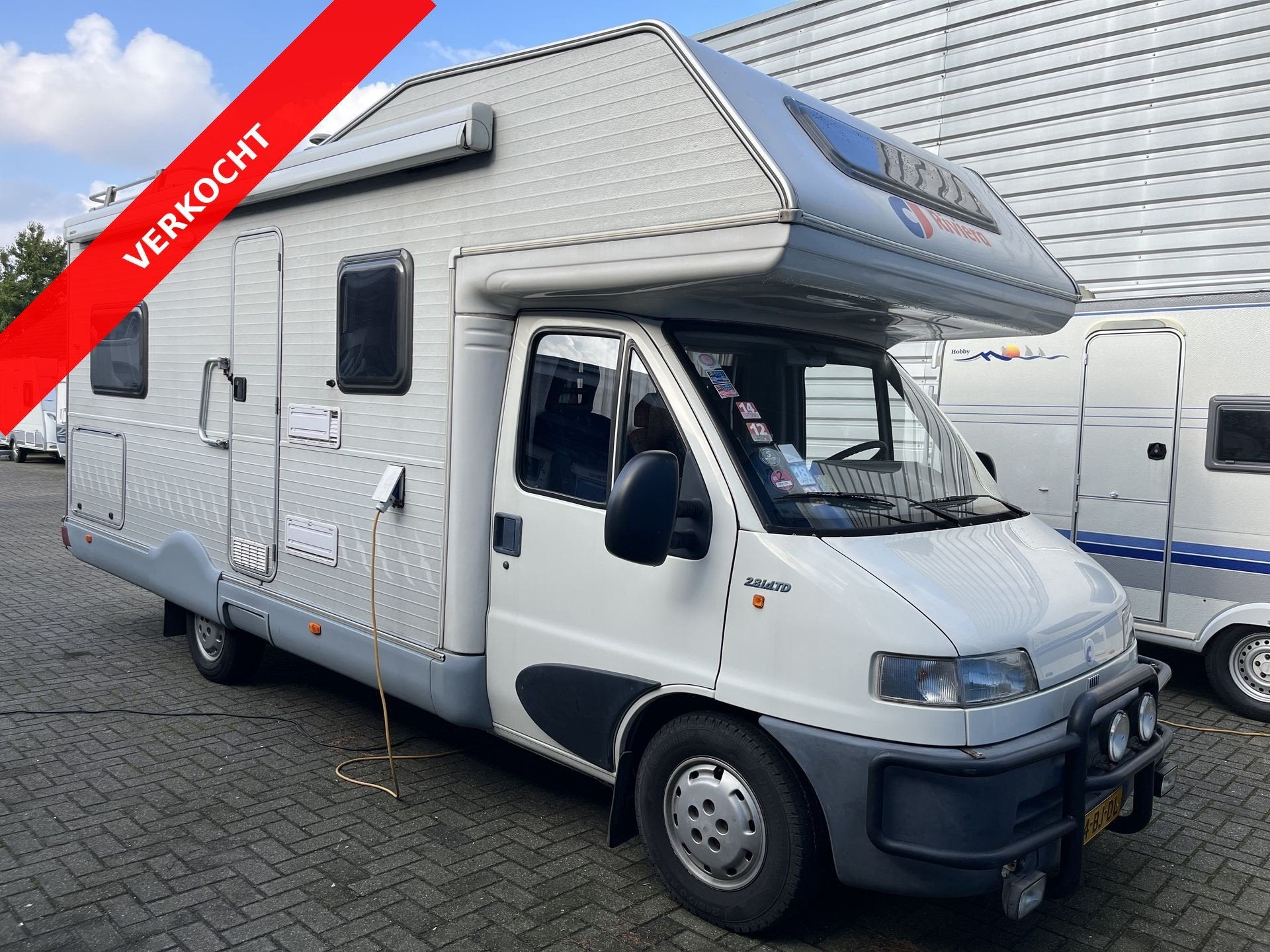 CI Riviera 160 VERKOCHT (bj 2000), Caravans en Kamperen, Overige merken, Reservewiel, Afzuigkap, Bedrijf