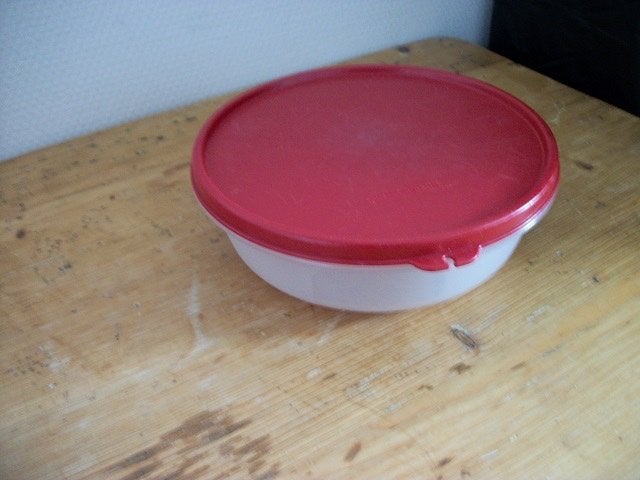 Tupperware Schaaltje ( 1 liter, rood deksel ), Ophalen of Verzenden, Gebruikt, Rood, Schaal