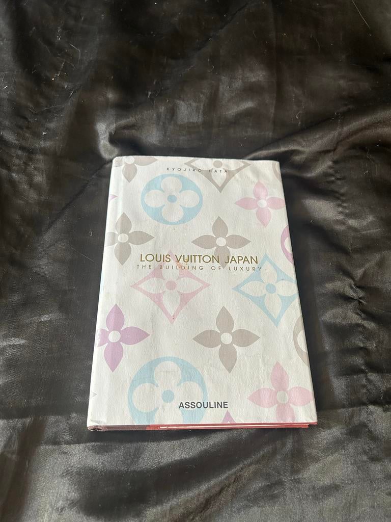 Louis Vuitton Japan: The Building of Luxury - Kyojiro Hata, Ophalen of Verzenden, Zo goed als nieuw