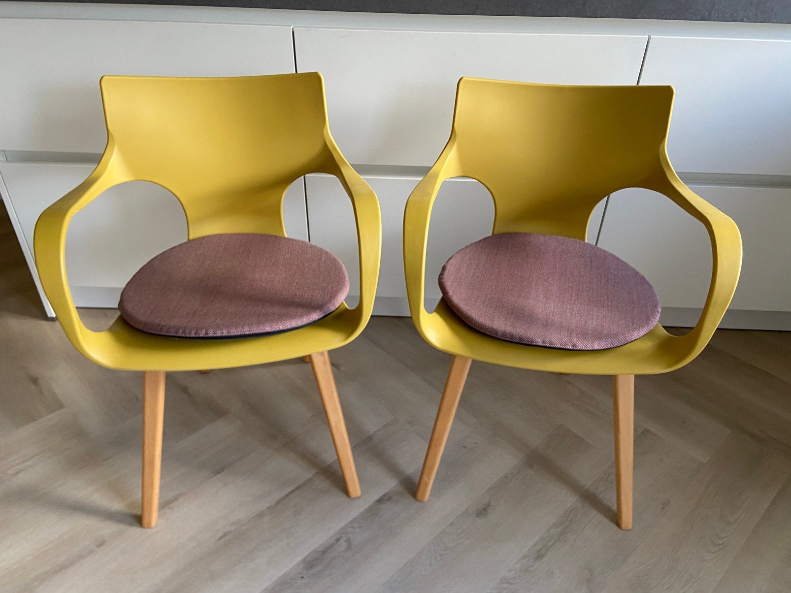 Gele kuipstoeltjes , loods 5 , zgn, Huis en Inrichting, Ophalen, Zo goed als nieuw, Overige kleuren, Twee