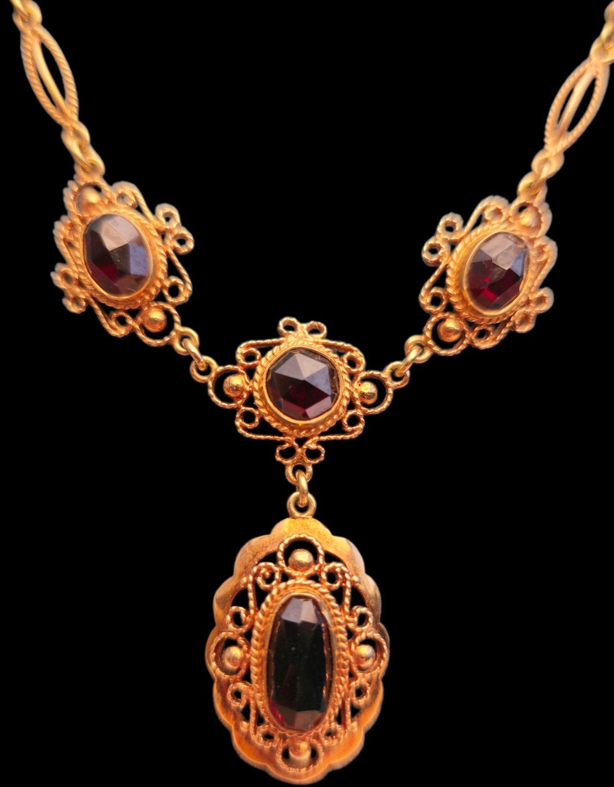 Prachtige gouden ketting met granaat stenen hollands goud, Verzenden, ., Zo goed als nieuw, .