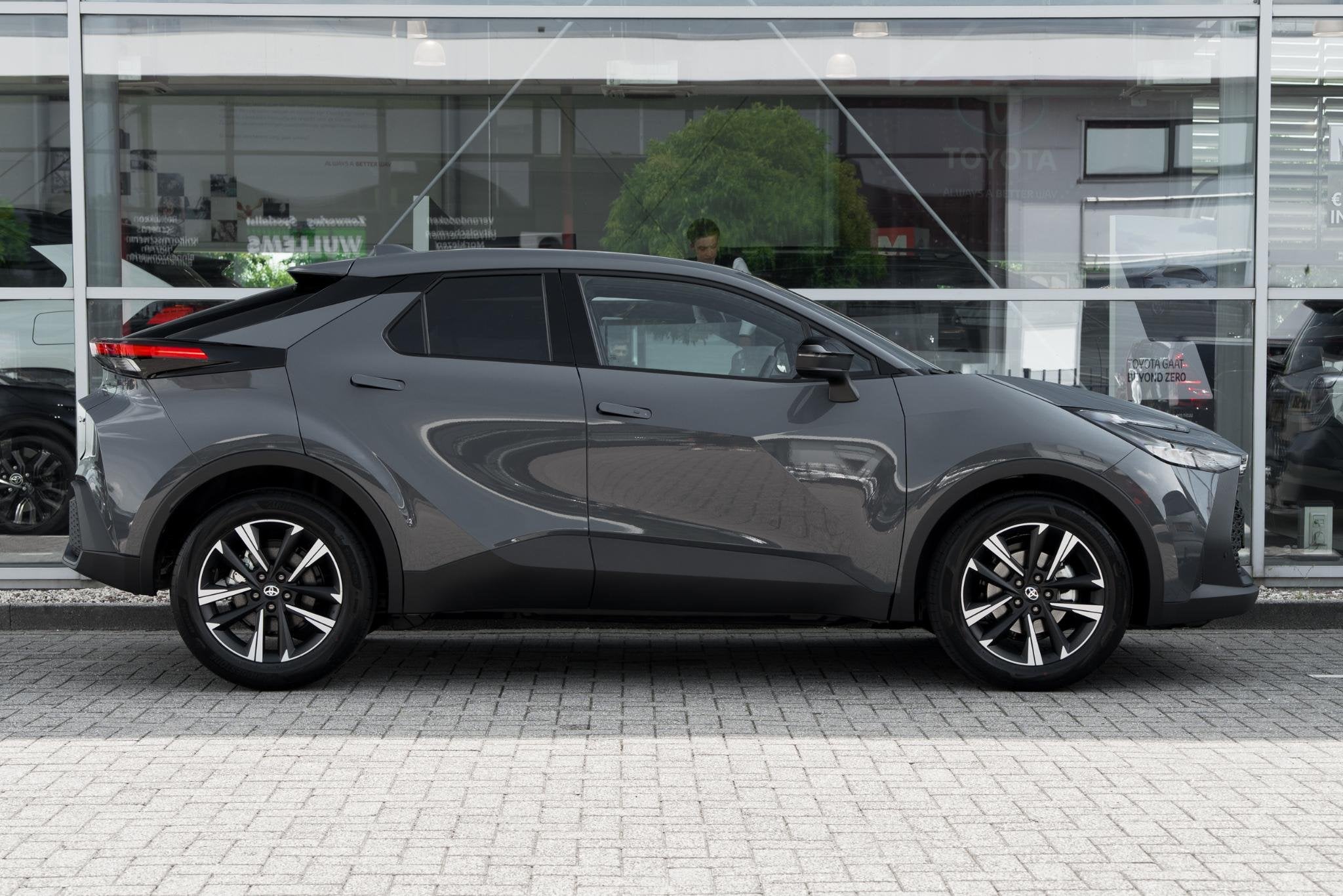 Toyota C-HR 1.8 Hybrid 140 Dynamic, Stof, Euro 6, 4 cilinders, Origineel Nederlands