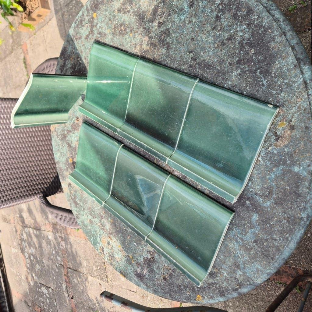 36 antieke groene plinten / plinttegels