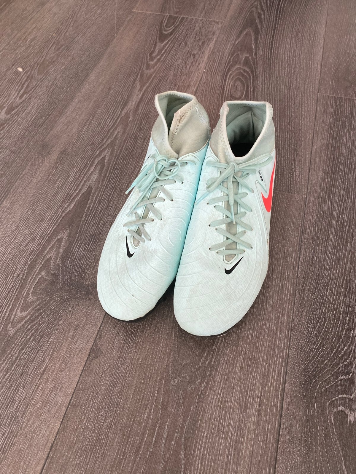 Nike voetbalschoenen - Lichtblauw, Maat XS of kleiner, Ophalen of Verzenden, Zo goed als nieuw, Schoenen