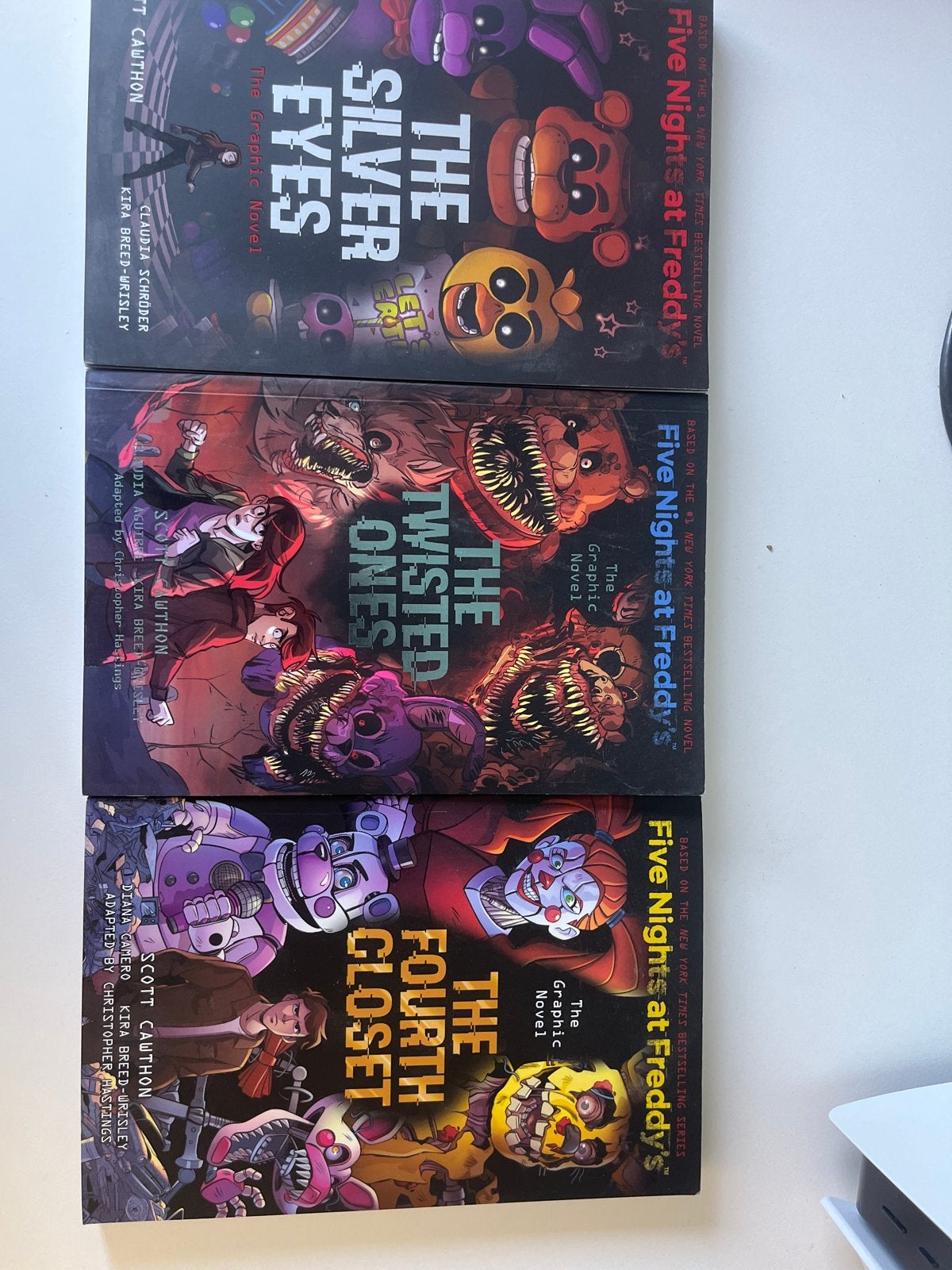 Complete Five Nights at Freddy's Graphic Novel Serie, Complete serie of reeks, Ophalen of Verzenden, Zo goed als nieuw