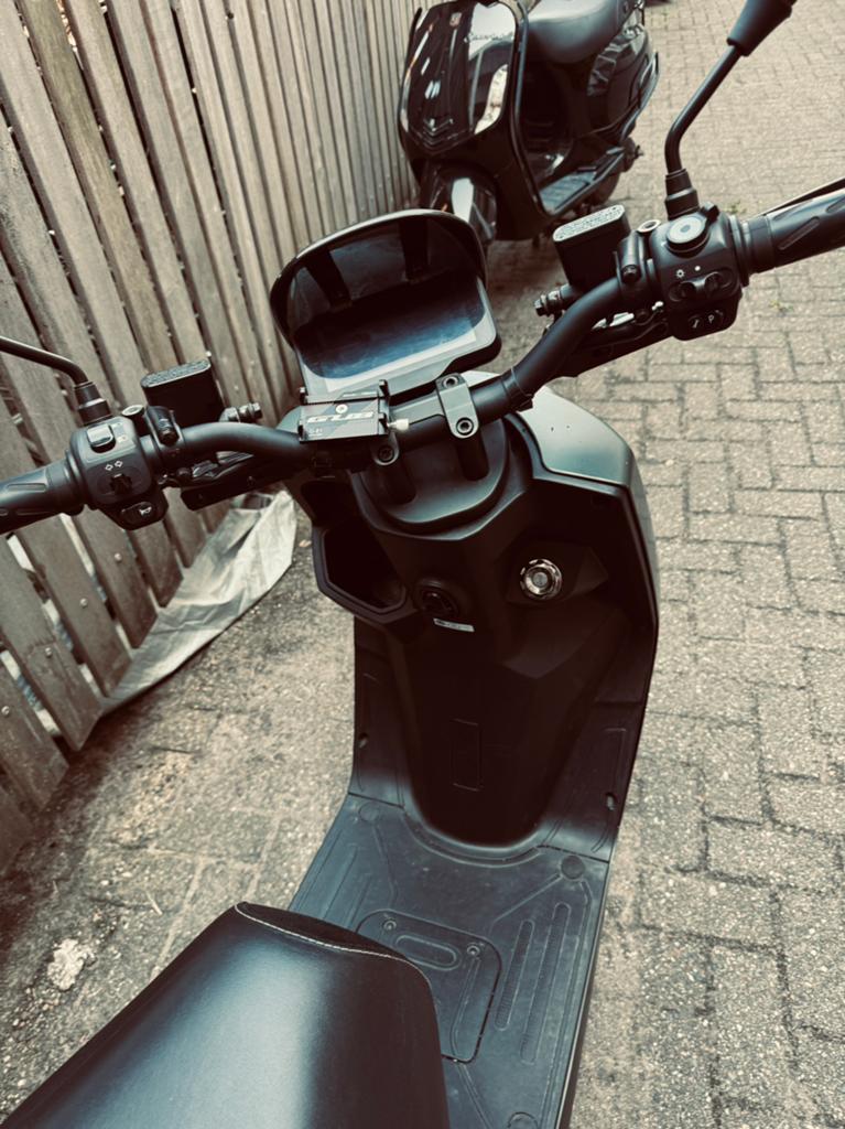 Iva E-GO S5 Elektrische Scooter - gebruikt, Fietsen en Brommers, Snorfietsen en Snorscooters, Ophalen of Verzenden, Zo goed als nieuw