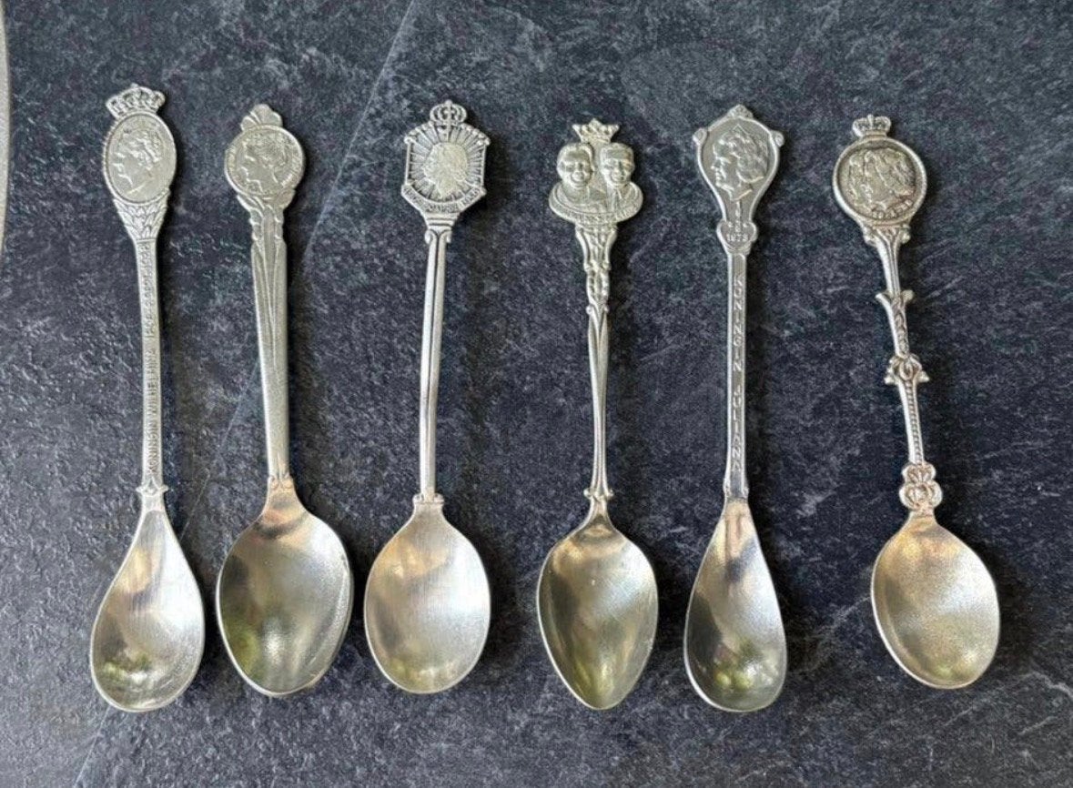 Set van 6 verzilverde Koninklijke herdenkingslepels, Ophalen of Verzenden, Zilver