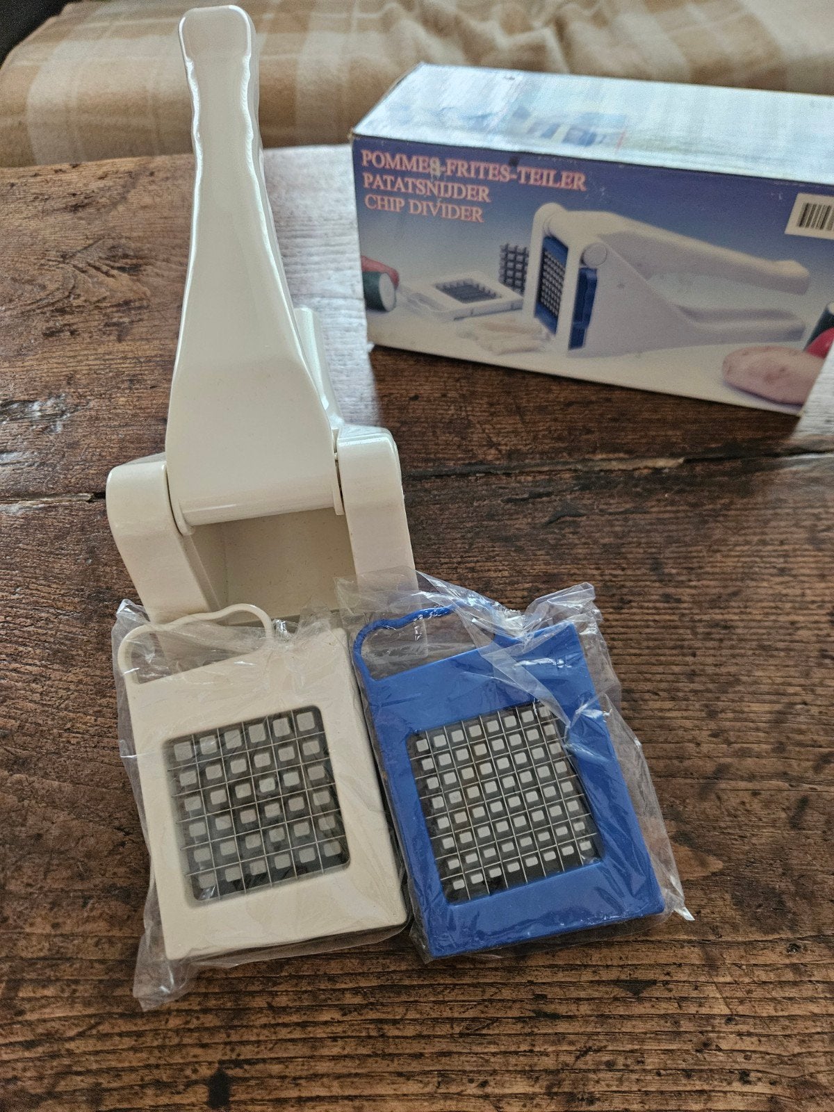 Nieuwe Patatsnijder met 2 Verwisselbare Messen, Huis en Inrichting, Overige typen, Kunststof, Nieuw, Ophalen of Verzenden
