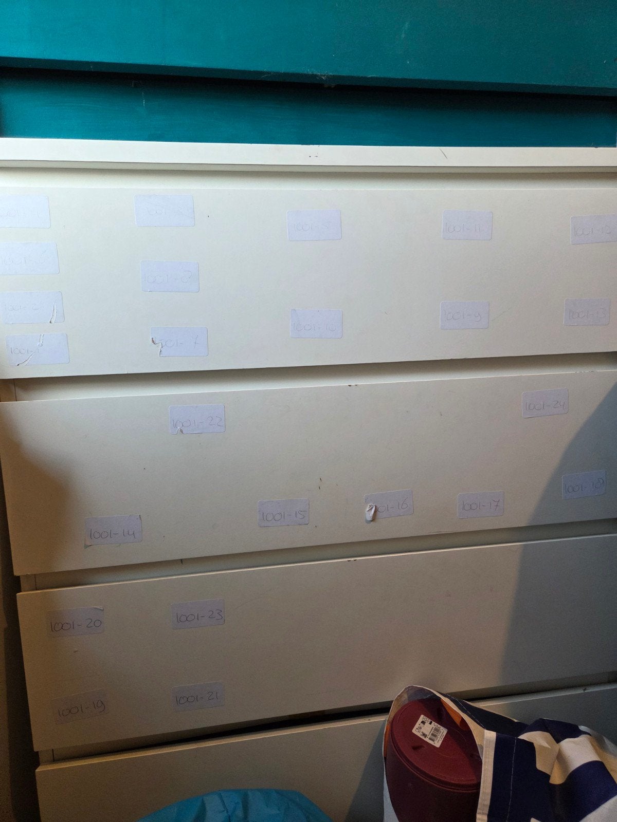 Malm 4 laden kast, Ophalen
