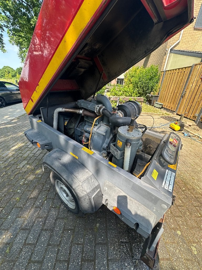 Atlas Copco diesel compressor, Metselwerk