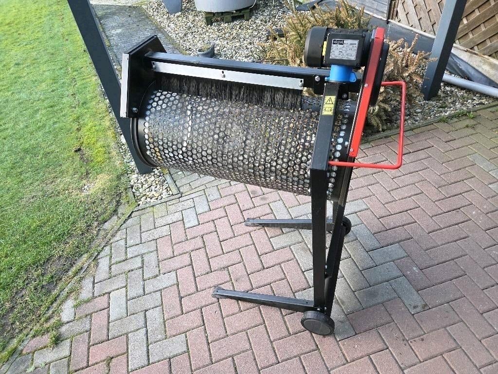 Te huur grondzeef/ trommelzeef/ rolzeef, Tuin en Terras, Ophalen, Zo goed als nieuw