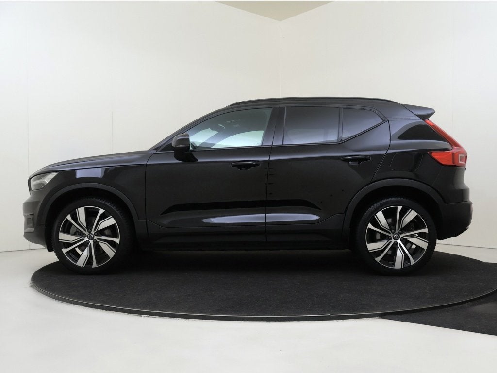 Volvo XC40 Recharge Pro | Panoramadak | 360 Camera |, Auto's, Volvo, 12 maanden, Gebruikt, 435 min, Zwart