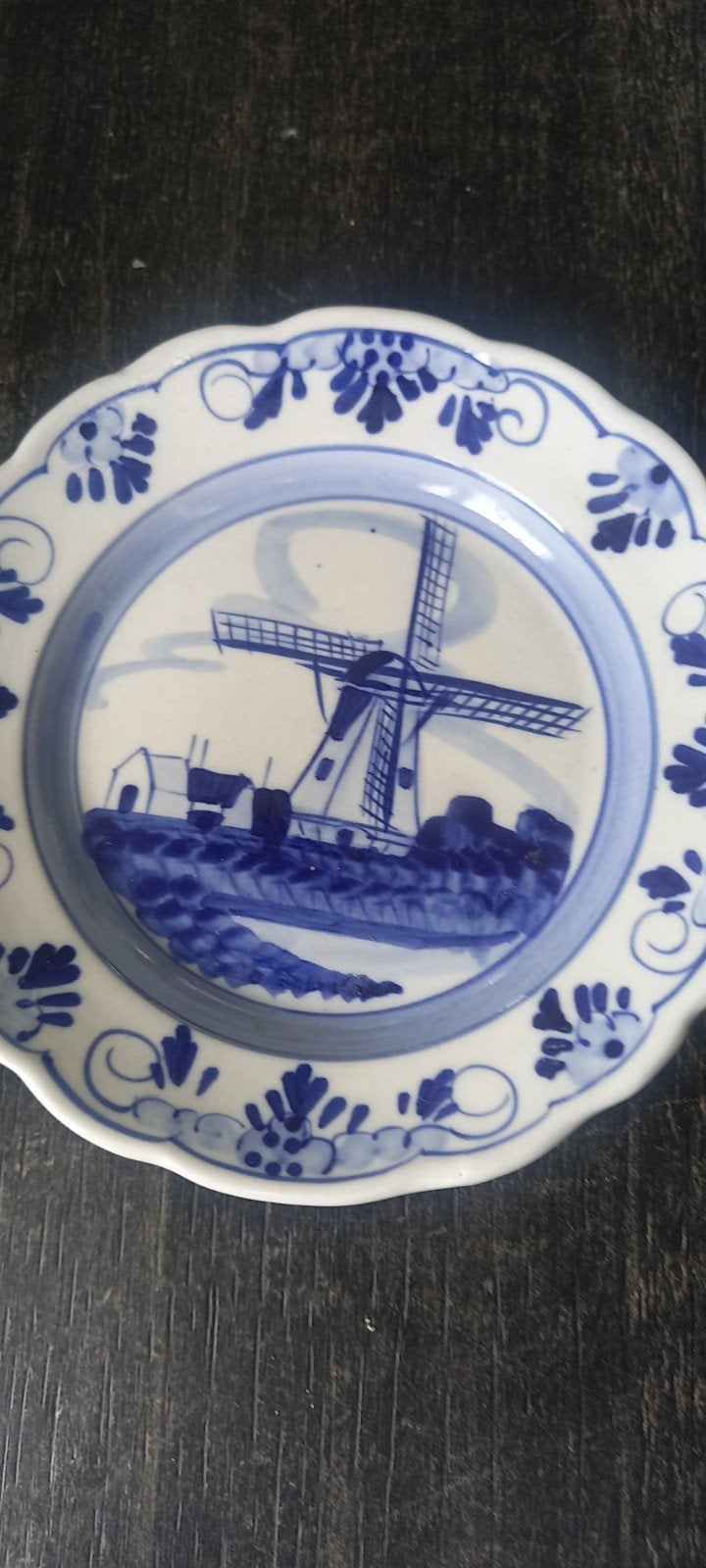 Handgeschilderd Delfts Blauw bordje met molen, 14 cm, Ophalen of Verzenden