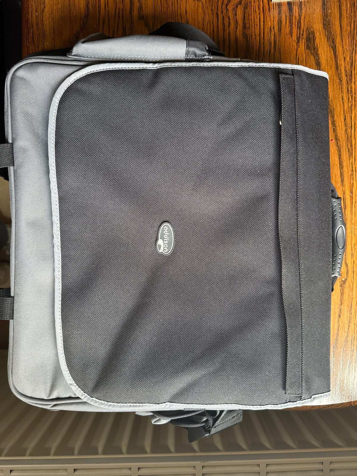 Addison Laptoptas - Grijs/Zwart - Met Schouderband, Meerdere vakken, Gebruikt, 15 inch, Grijs