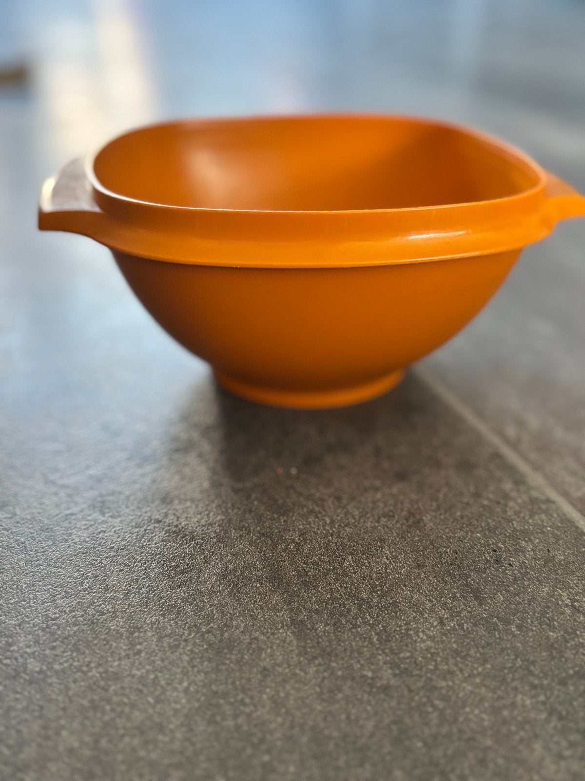 Vintage Tupperware schaal - Oranje, Gebruikt, Schaal, Oranje, Ophalen of Verzenden
