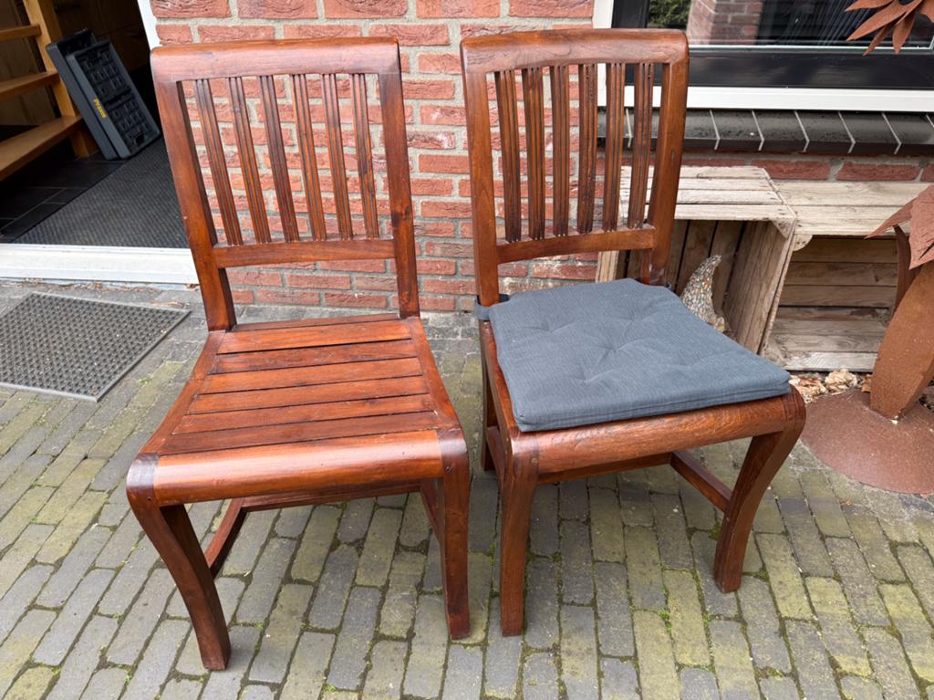 2 houten stoelen, Huis en Inrichting, Ophalen, Zo goed als nieuw, Bruin