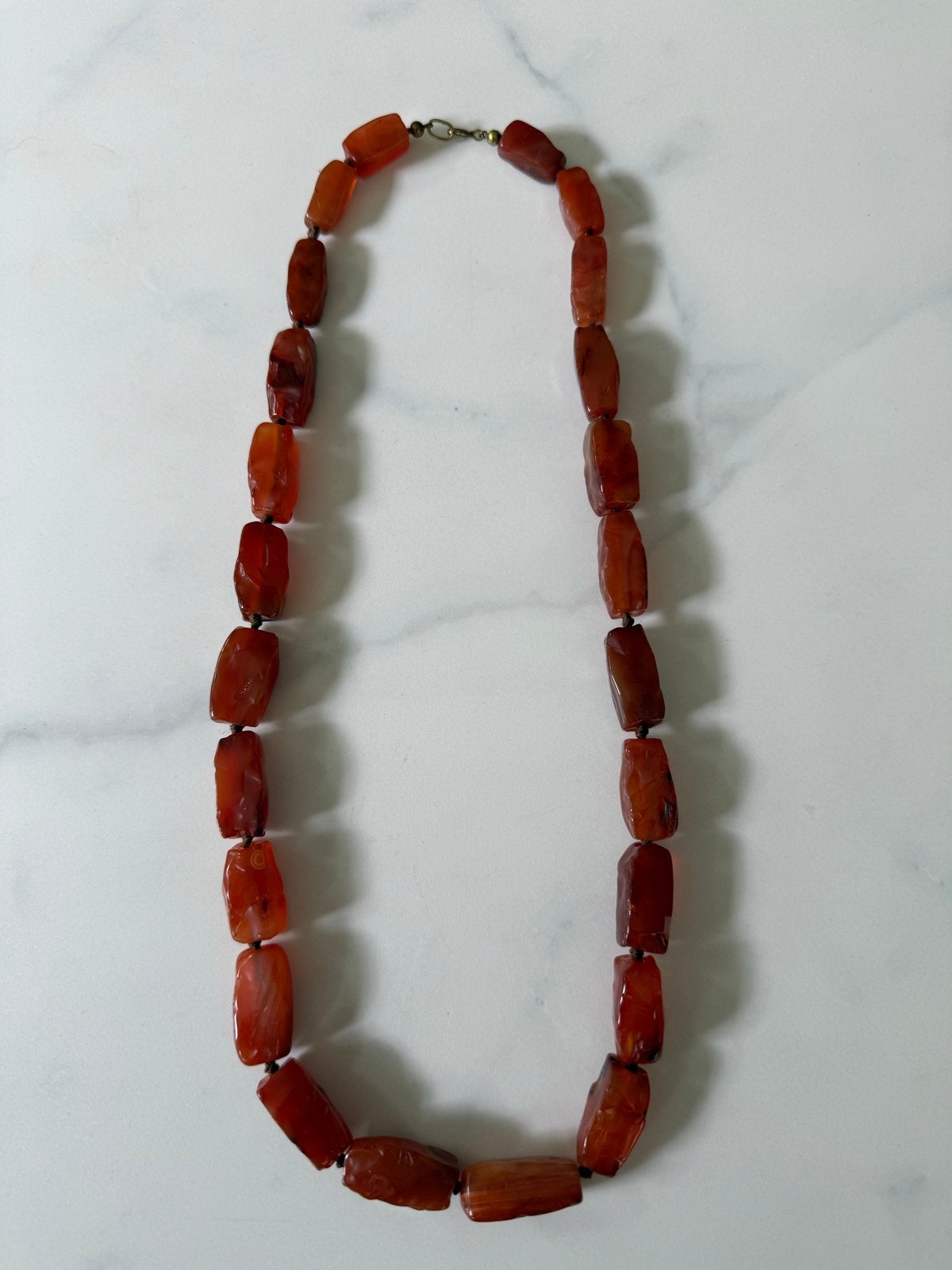 Vintage Carneool Ketting - Handgeknoopt Jaren '50/'60, Sieraden, Tassen en Uiterlijk, Kettingen, Gebruikt, Steen of Mineraal, Oranje