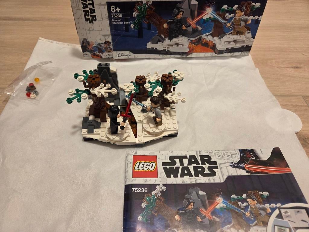 LEGO Star Wars 75236 Duel on Starkiller Base compleet, Star Wars, Lego, Ophalen of Verzenden, Zo goed als nieuw