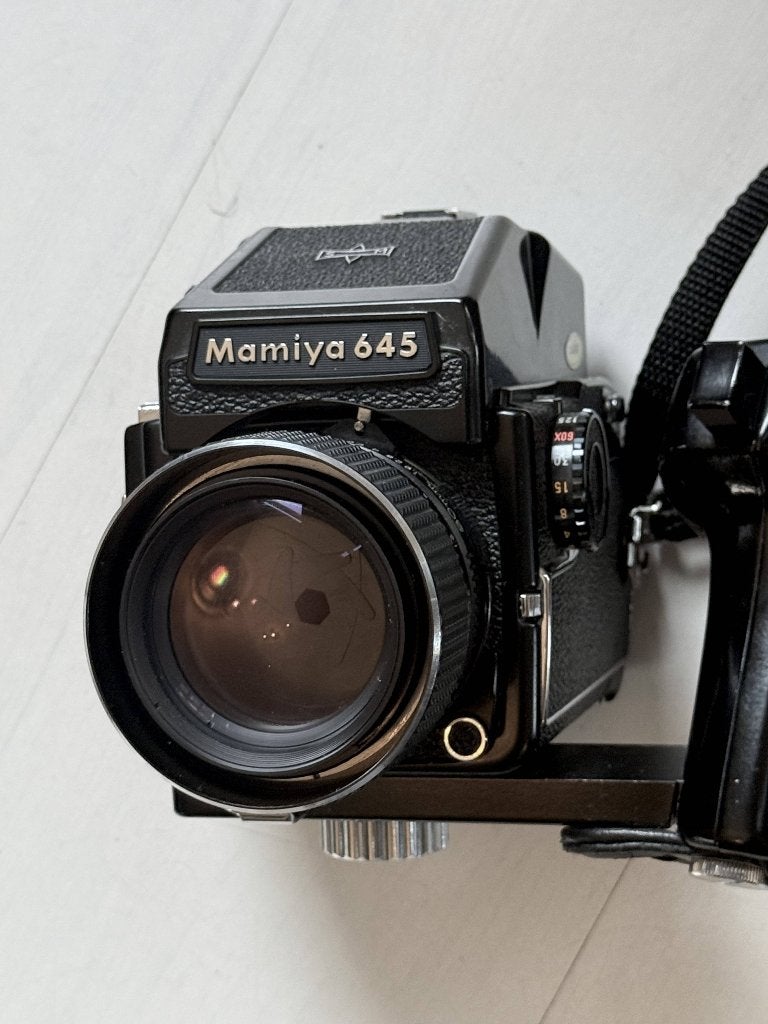 Mamiya 645, Komt aan huis, Model
