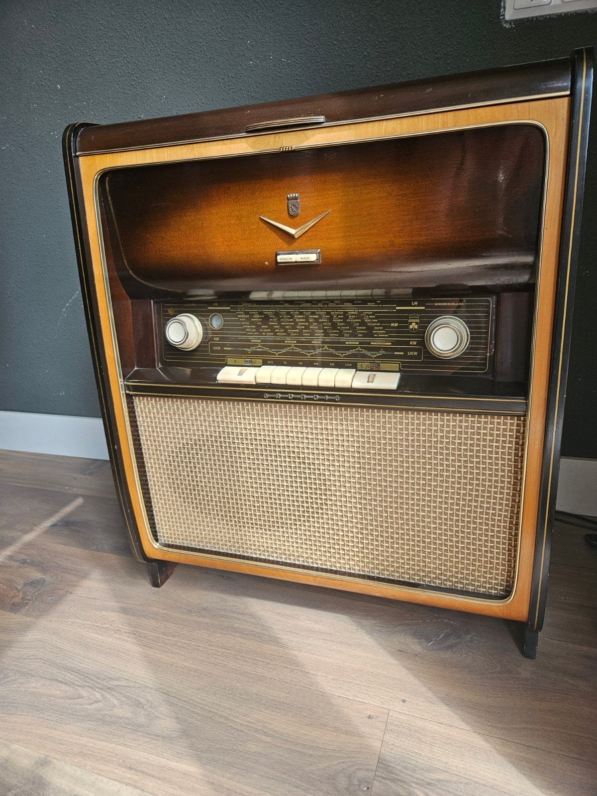 Platenspeler meubel grundig, Antiek en Kunst, Ophalen