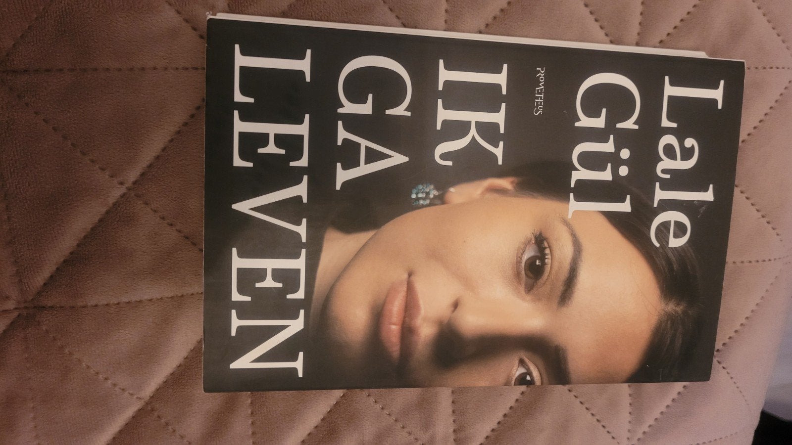 Lale Gül - Ik ga leven, Boeken, Ophalen of Verzenden, Gelezen, Lale Gül