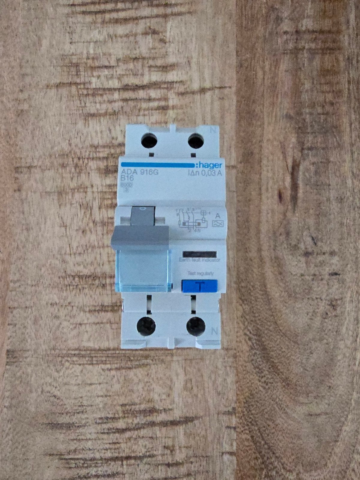 Hager b16 aardlekautomaat ada916g, Ophalen of Verzenden, Overige typen