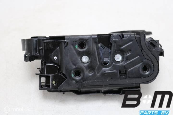 Portierslot rechtsvoor VW Tiguan 5NA 5NB837016B, Gebruikt