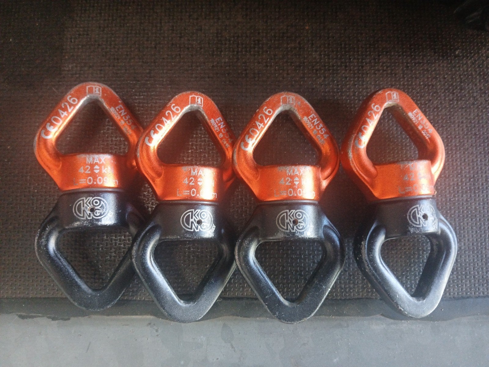 Kermis Bungee Trampoline Draaiwervels (4 stuks), Ophalen of Verzenden, Gebruikt, Klimsport-accessoire