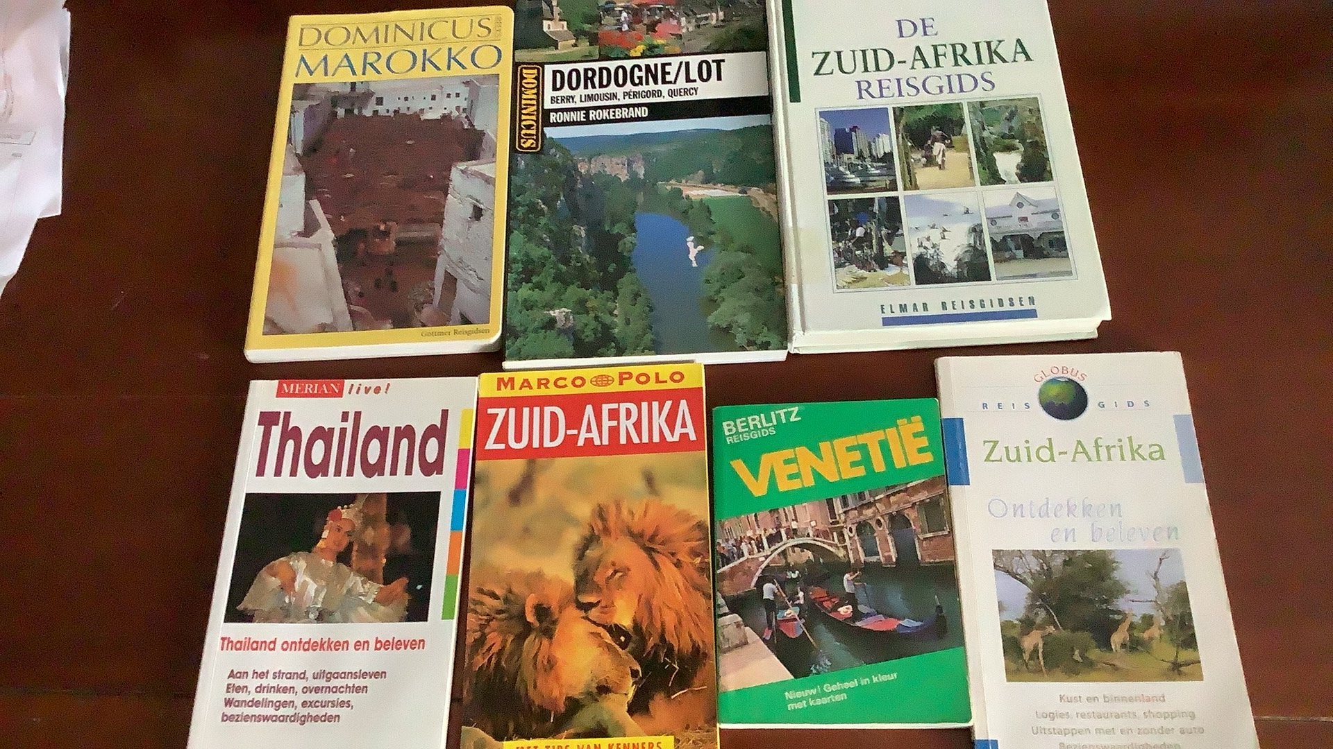 7 Reisgidsen voor €10, Overige merken, Afrika, Ophalen of Verzenden, Zo goed als nieuw