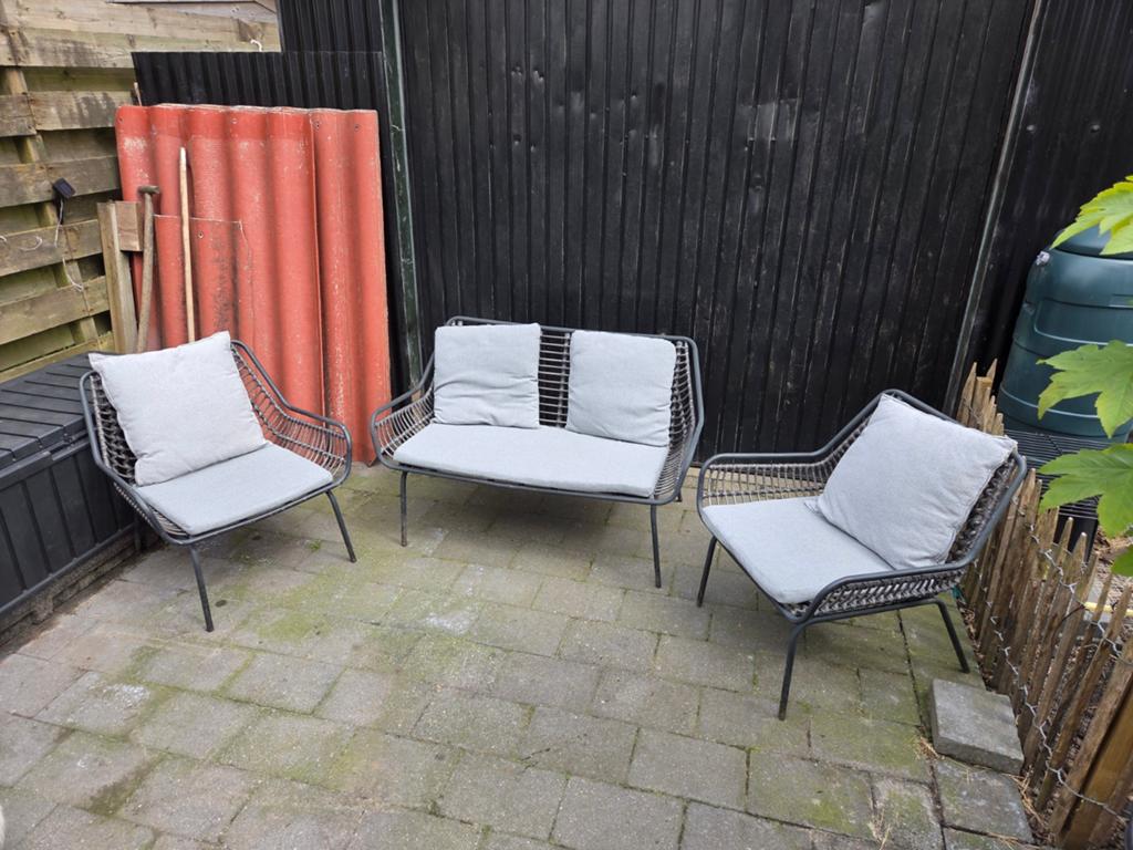 Mooie tuinset van kunststof wicker en stalen frame, Gebruikt, Ophalen of Verzenden, Bank, Overige materialen