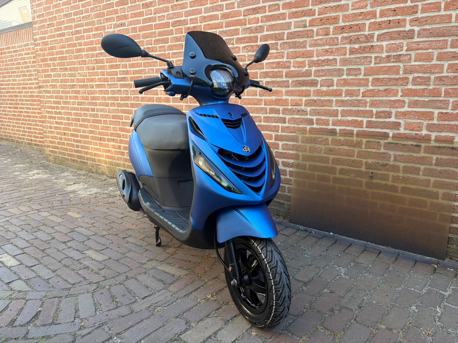 Piaggio zip brom, Fietsen en Brommers, Scooters | Piaggio, Zo goed als nieuw, Zip, Benzine, Ophalen