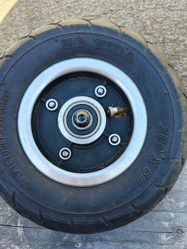 YIDA 200x50 Wiel met Band voor Scooter/Step, Ophalen of Verzenden