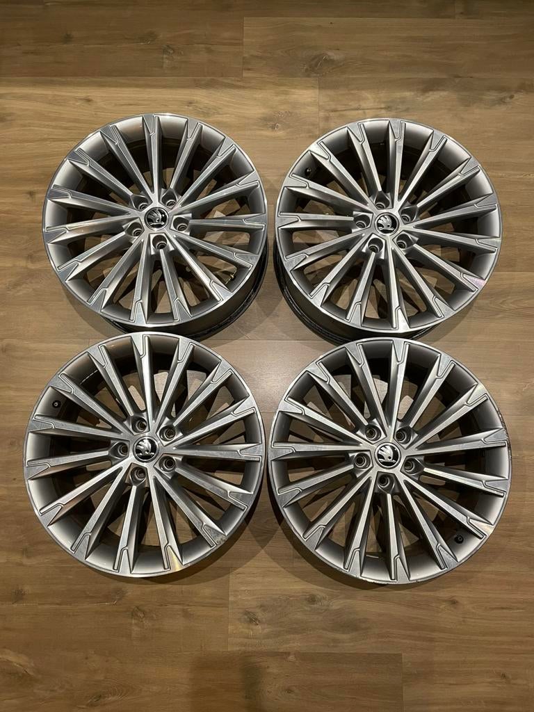 19” Originele Skoda Octavia Becrux velgen, Gebruikt, Velg(en), Personenwagen, Ophalen