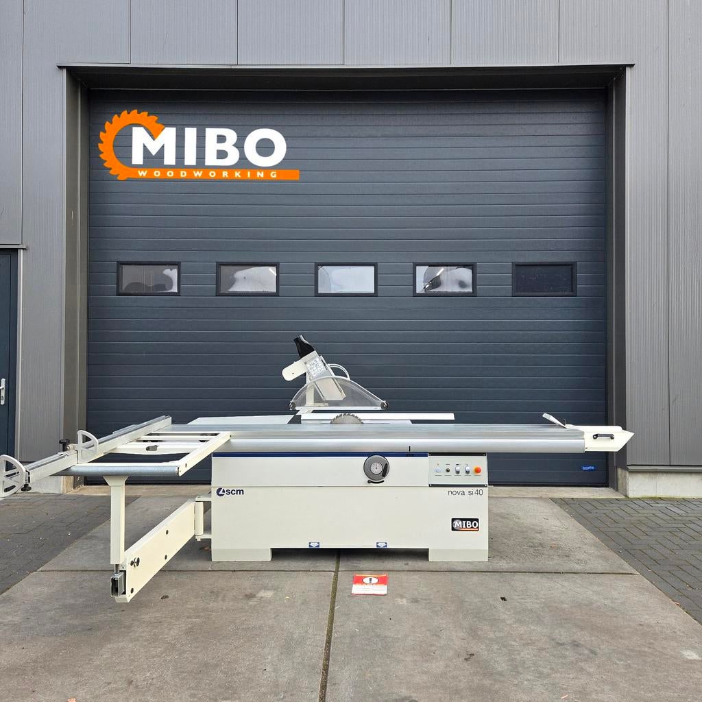SCM Formaatzaag 3200mm 45graden paneelzaag ** zaagmachine