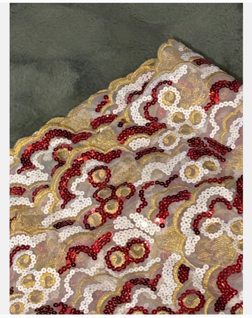 Goud rood wit lap stof vol pailletten, rok, doek, jurk, ed., Hobby en Vrije tijd, Stoffen en Lappen, 120 cm of meer, Ophalen of Verzenden