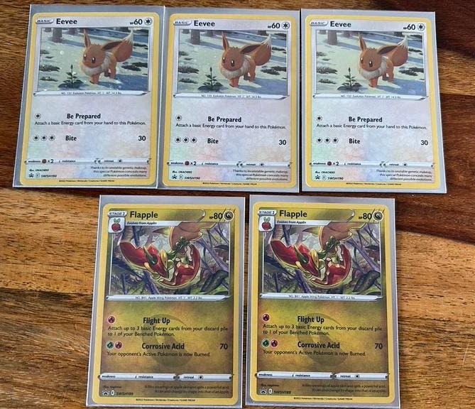 Pokemon Eevee en Flapple, Ophalen of Verzenden, Zo goed als nieuw