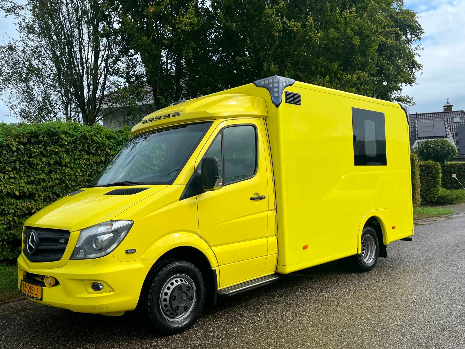 Mercedes-Benz Sprinter 519 CDI 3.0 V6 Euro 6 | Ambulance |, Automaat, Dealer onderhouden, Gebruikt, 2000 kg