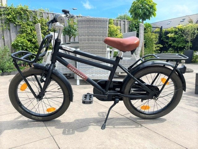 SuperSuper Cooper Transportfiets 18 inch, kleur Matzwart, Fietsen en Brommers, Fietsen | Jongens, Ophalen, Terugtraprem, 18 inch