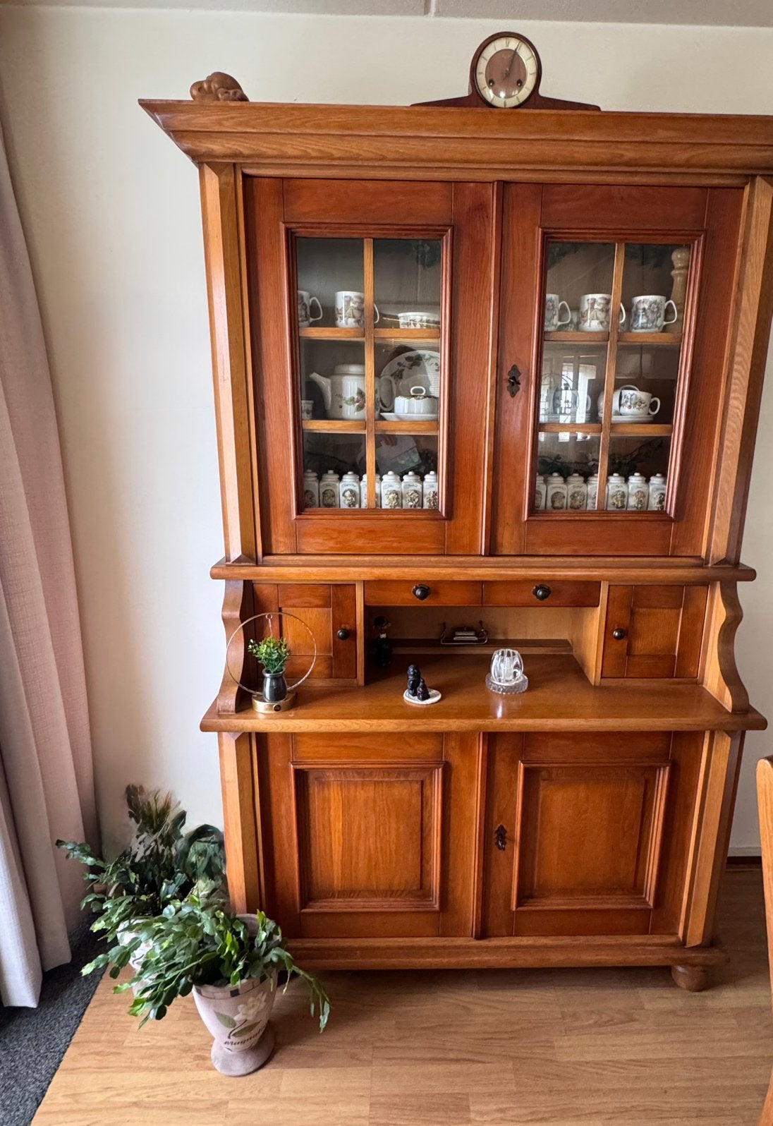 Gratis af te halen massief licht eiken buffetkast, Huis en Inrichting, Kasten | Buffetkasten, Ophalen, Zo goed als nieuw, 25 tot 50 cm