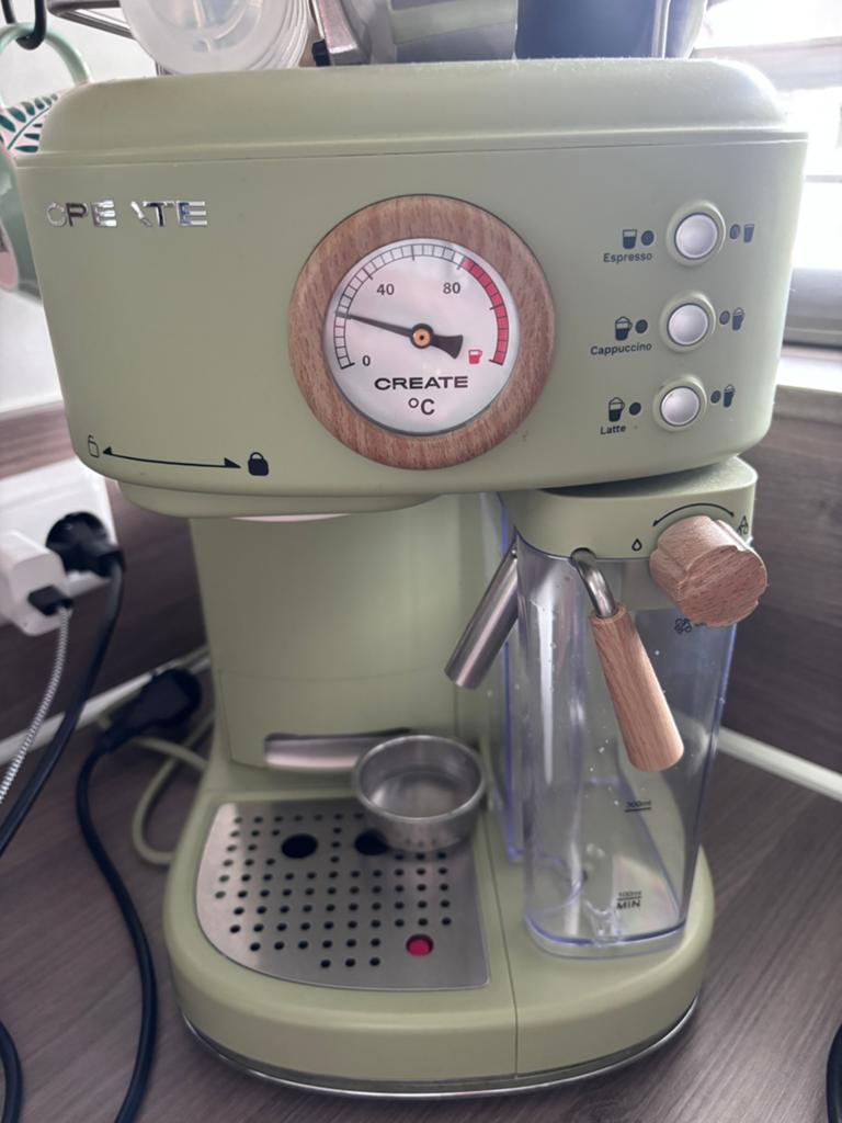 CREATE Espressoapparaat met melkopschuimer - Groen, Witgoed en Apparatuur, Koffiezetapparaten, Afneembaar waterreservoir, Koffiemachine