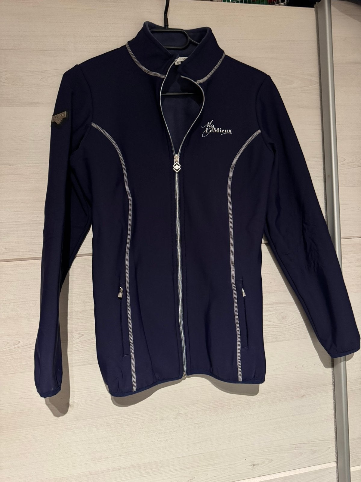 Lemieux vest zo goed als nieuw !, Dieren en Toebehoren, Ritssluiting, Dressuur, Paars, Overige merken