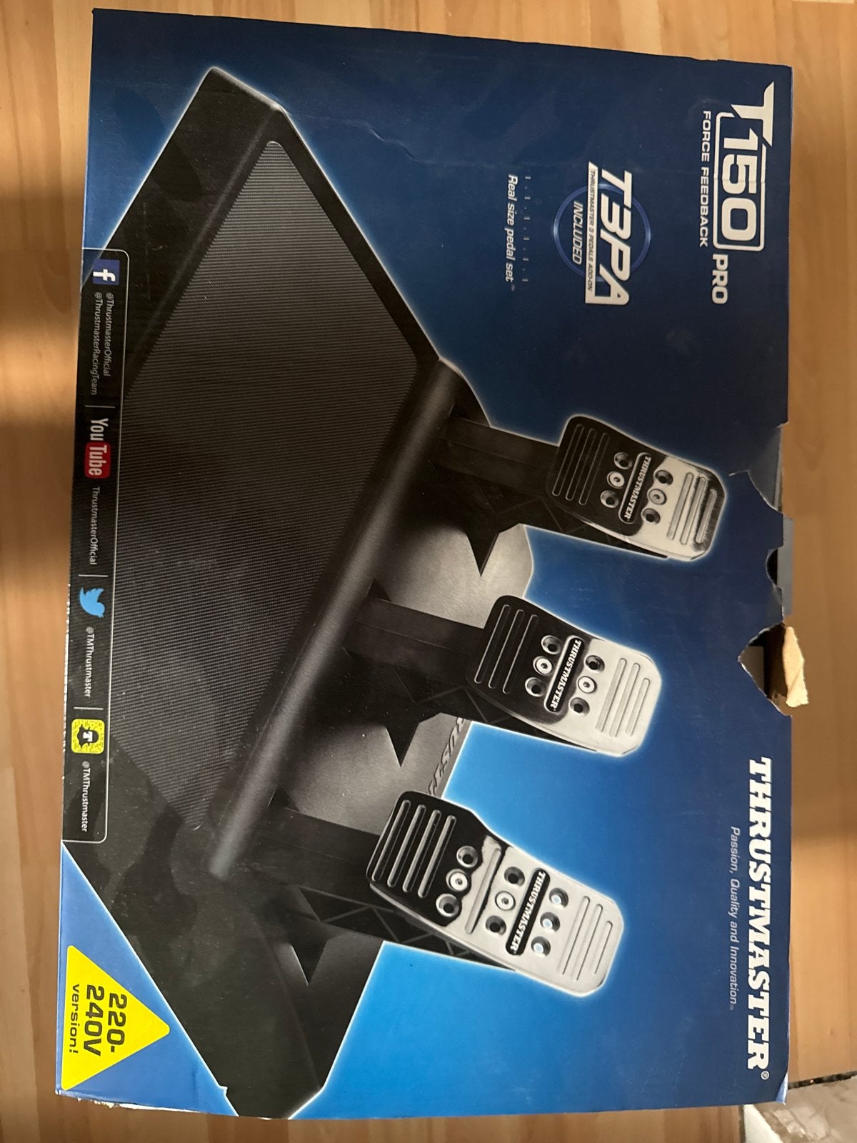 Thrustmaster T150 Pro Force Feedback Stuur + Pedalen, Ophalen of Verzenden, Zo goed als nieuw, Stuur of Pedalen, PlayStation 4