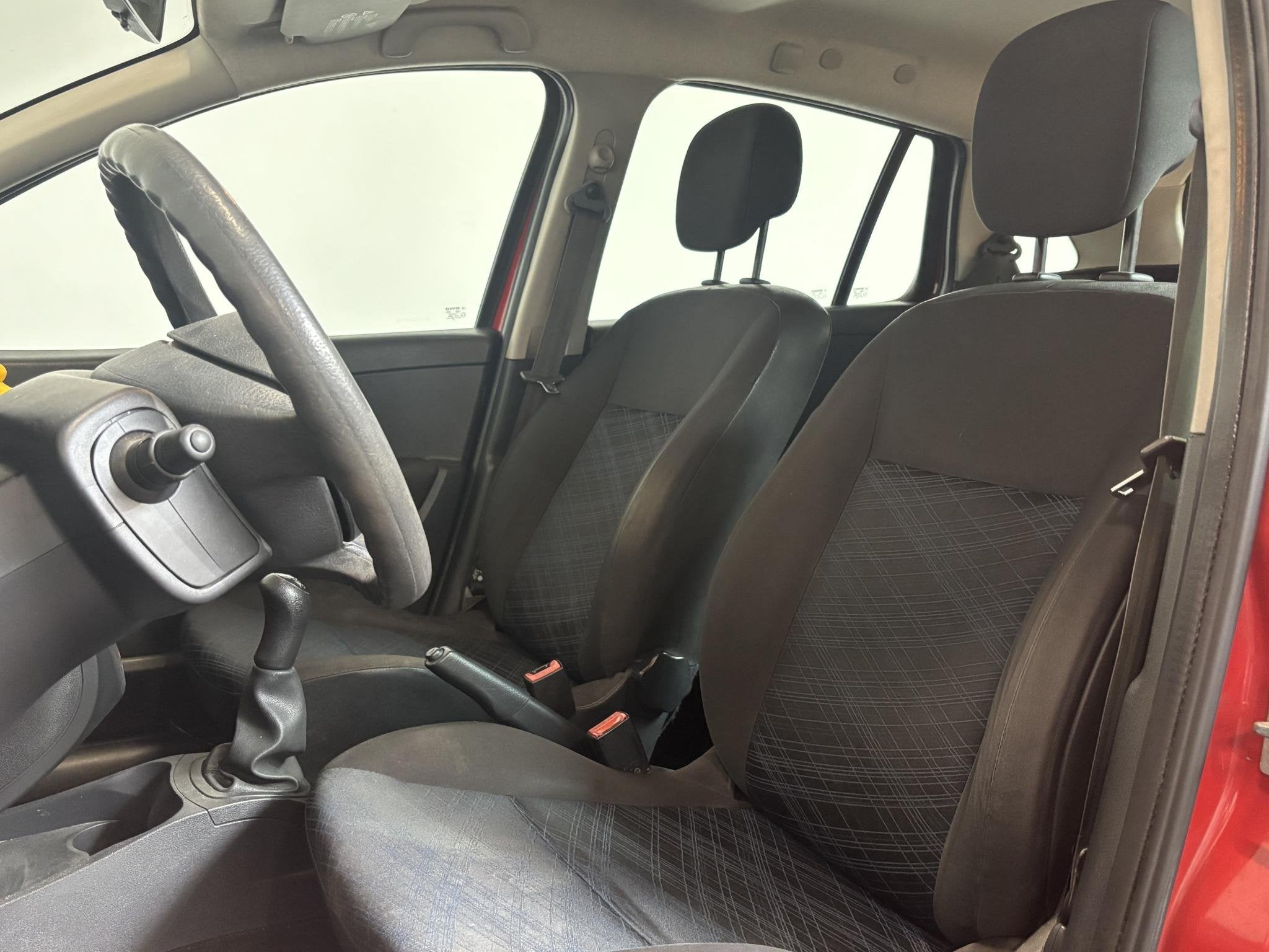 Renault Clio Estate 1.2 TCE Expression Radio Elektrische ram, Voorwielaandrijving, Gebruikt, 4 cilinders, 1095 kg