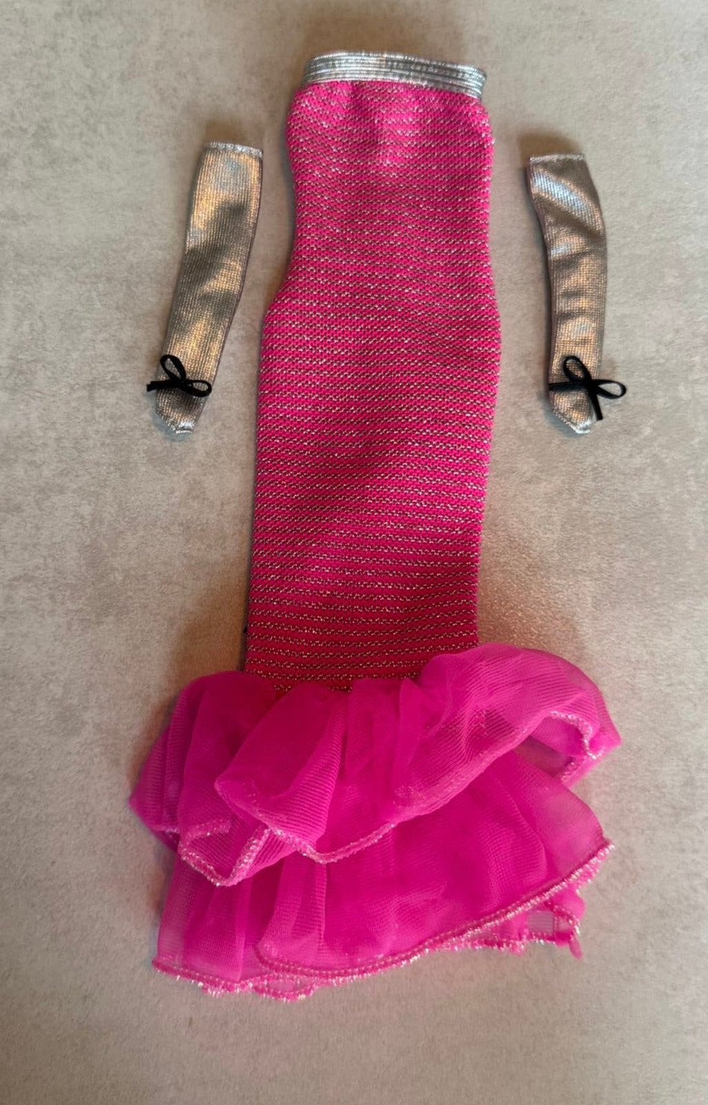 Barbie diner date jurkje jaren 90, Verzamelen, Ophalen of Verzenden, Gebruikt, Kleertjes