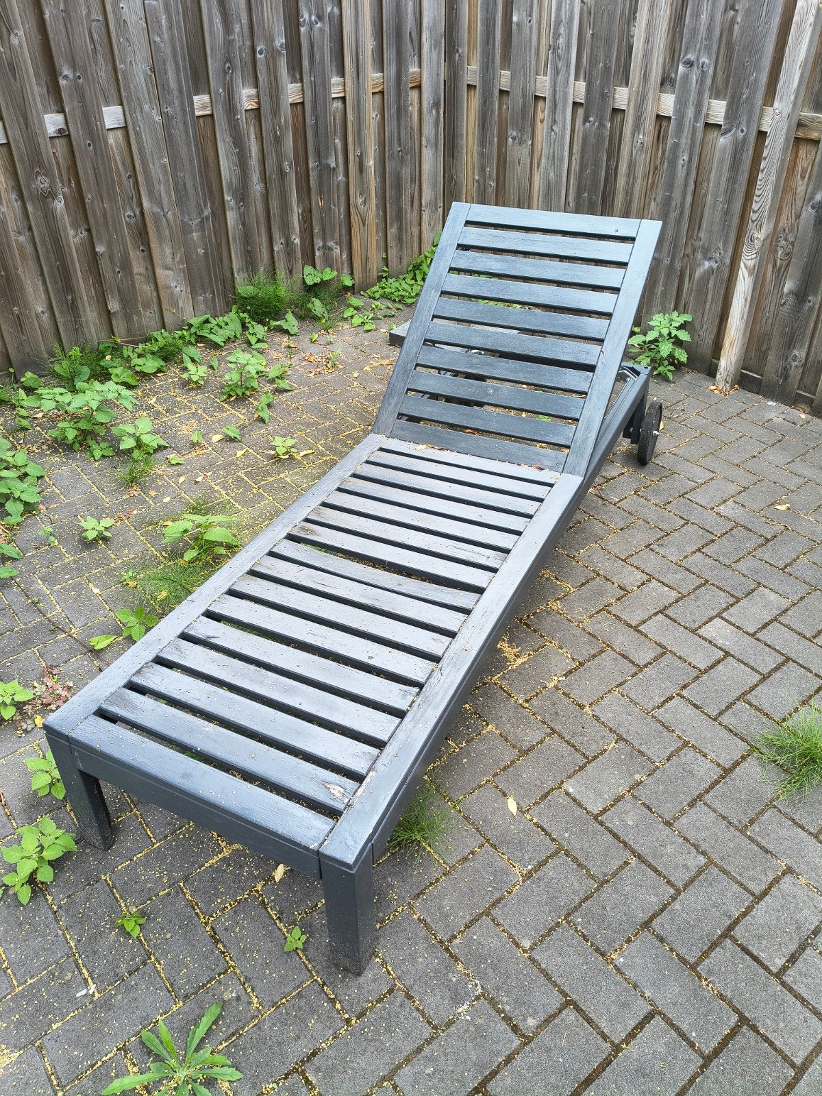 Verstelbaar ligbed met wielen - Grijs hout, Ophalen of Verzenden, Gebruikt, Hout, Verstelbaar