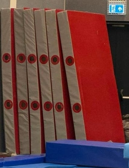 Gym turnmat 2,5 x 3,0 meter 15cm dik Janssen Fritsen gymmat, Maat 36 t/m 42, Ophalen, Materiaal
