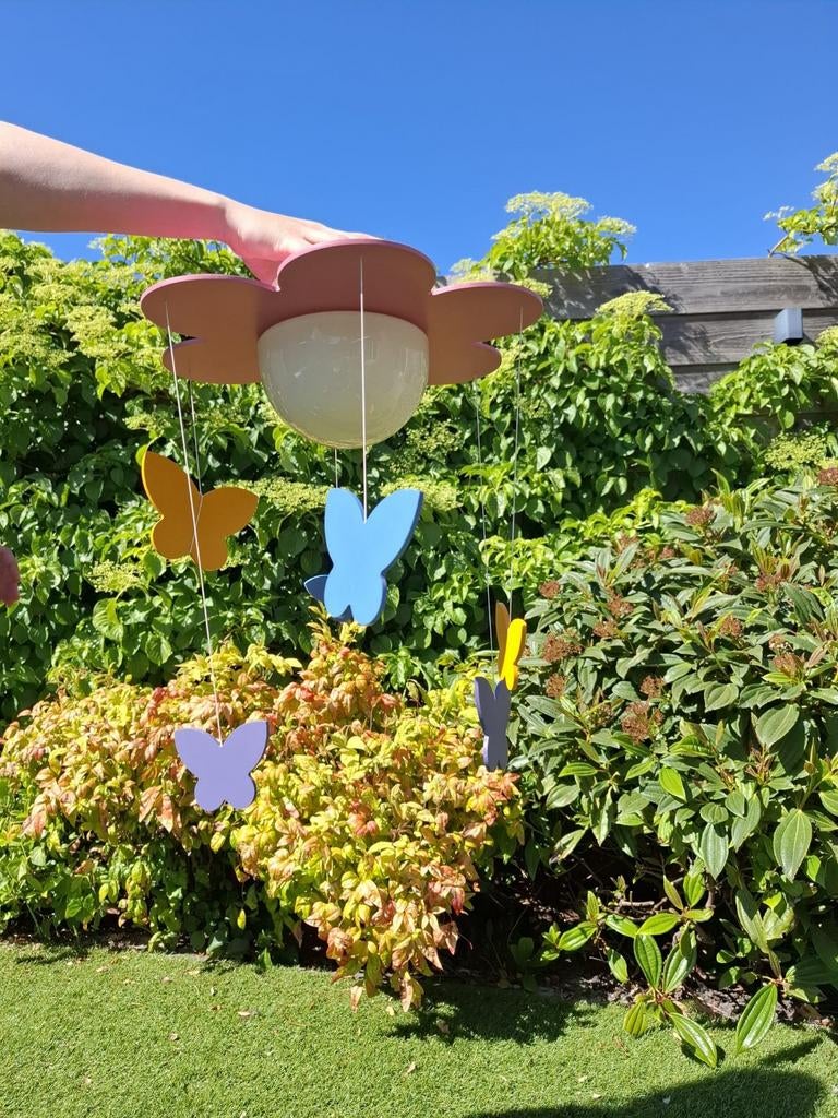 Leuke kinderlamp met vlinders, 220-240V, Ophalen of Verzenden, Zo goed als nieuw