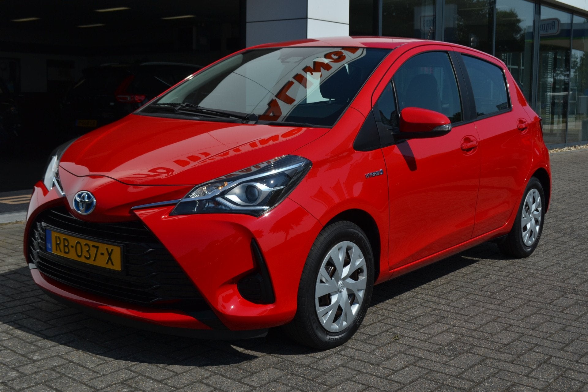 Toyota Yaris 1.5 Hybrid 5 drs AUTOMAAT Aspiration NAP, Cruis, Gebruikt, Euro 6, 4 cilinders, 49 €/maand