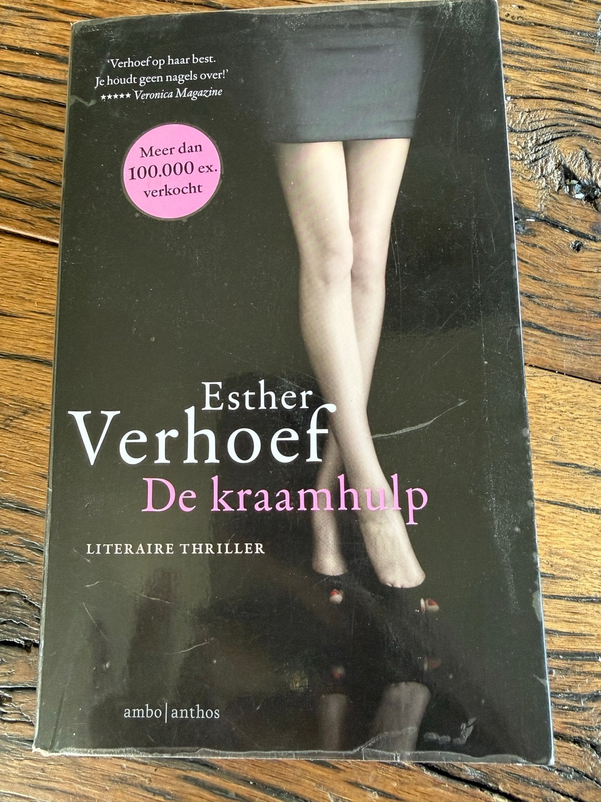 Literaire thriller: De kraamhulp - Esther Verhoef, Ophalen of Verzenden, Gelezen, Nederland