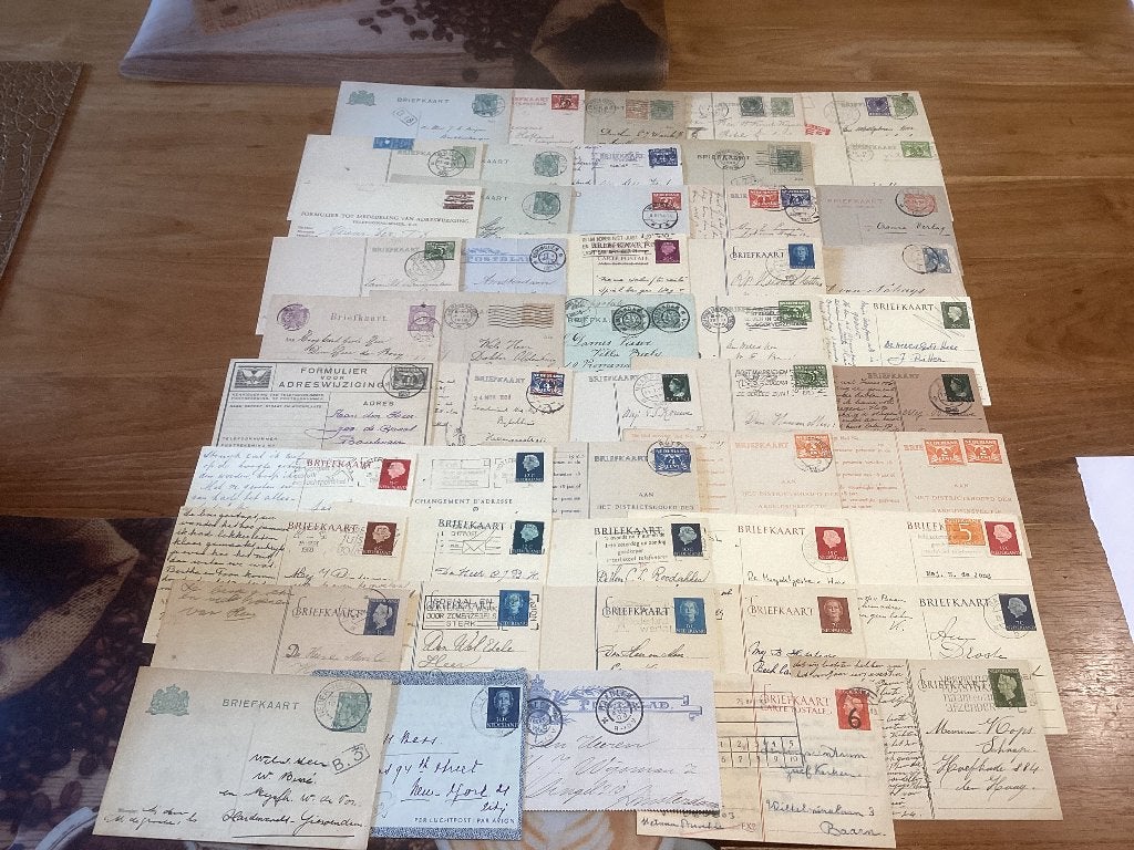 72 oude kaarten / brieven ook met speciale stempels Voor een, Ophalen of Verzenden, Verzamelalbum